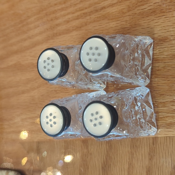 Salt And Pepper Shakers - Picture 4 of 6